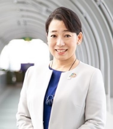 河﨑由美子