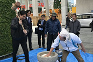 写真：餅つき（12月）