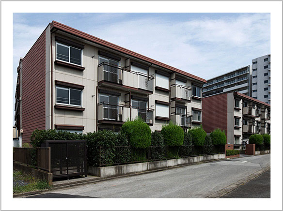 before 以前の建物も3階建てのシャーメゾン。築27年ながら満室を維持していた。