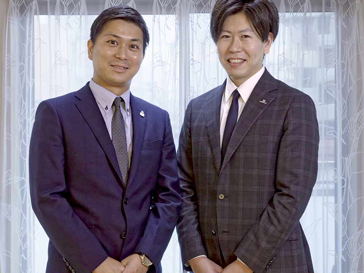 営業の上杉（左）と設計の中嶋（右）